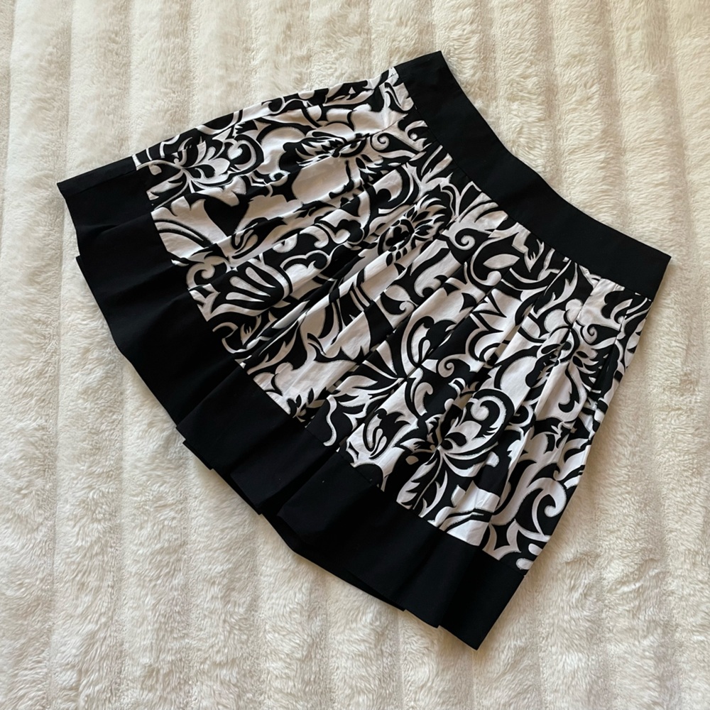 Cache skirt.